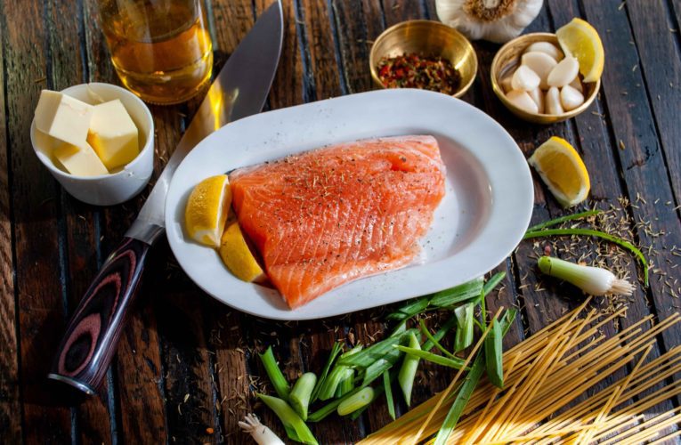 Nutrition and Mental Health in Madrid: Eat Plenty of Fat